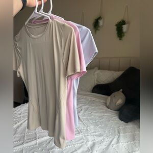 🤍🩷🩵Lululemon Beige & Pink tee + Edikted Baby Blue tee